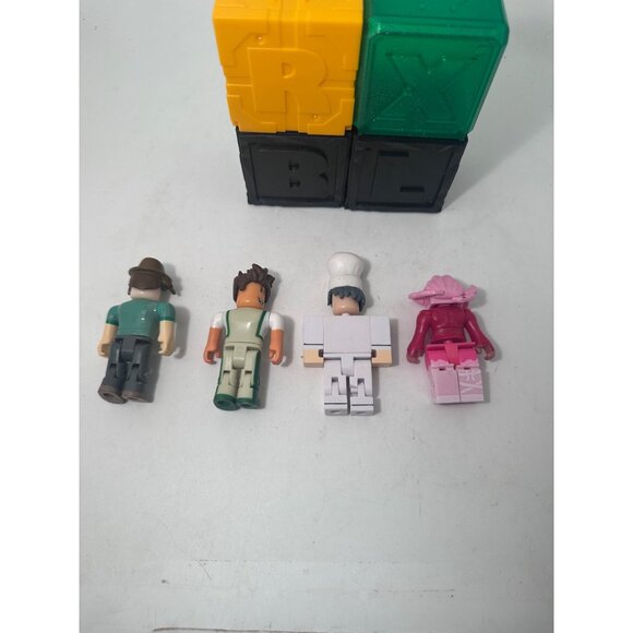Roblox Mystery Figures Set Of 4 Storage Blocks Action Gaming Toys - Picture 3 of 5
